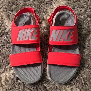 Nike tanjun sandals